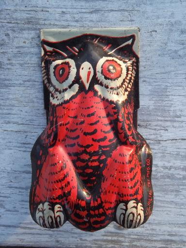 vintage tin litho Halloween clicker toy w/ orange & black wise old owl