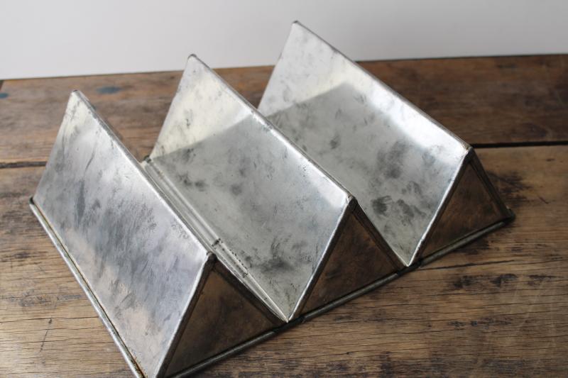 vintage triple loaf pan, triangle shape baking cake or bread pan