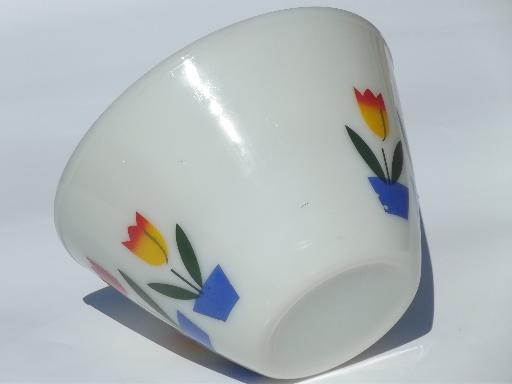 vintage tulip Fire-King ivory glass mixing bowl, large splash proof bowl