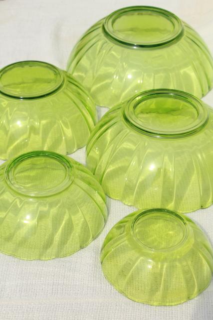 vintage vaseline green glass nesting bowls, mixing bowl nest graduated sizes
