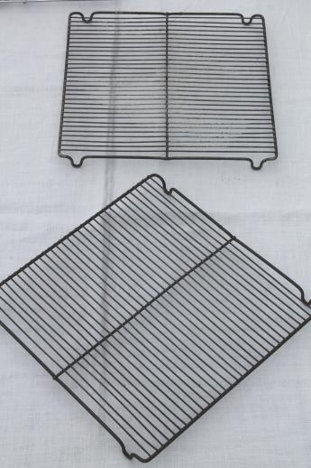 vintage wire cooling racks, lot of 10 old wire racks for a whole shelf of pies!