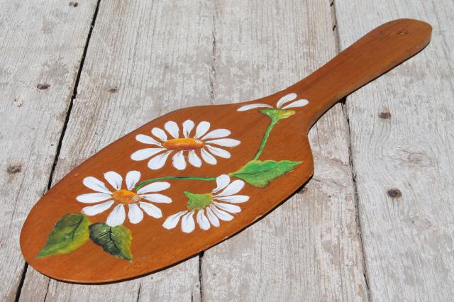 vintage wood butter paddle w/ folk art painted daisies, country primitive kitchen decor