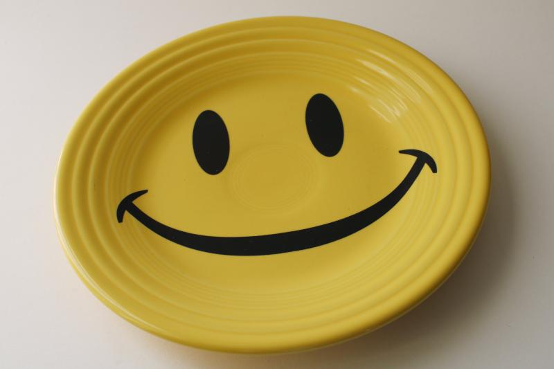 vintage yellow smiley happy face Fiesta Homer Laughlin pottery plate
