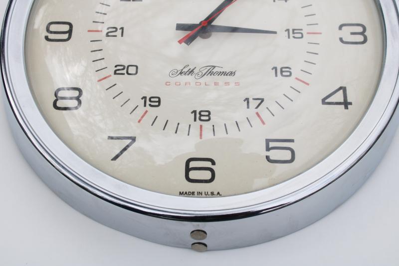 working vintage industrial wall clock, Seth Thomas Quartz Manager retro chrome clock, made in USA