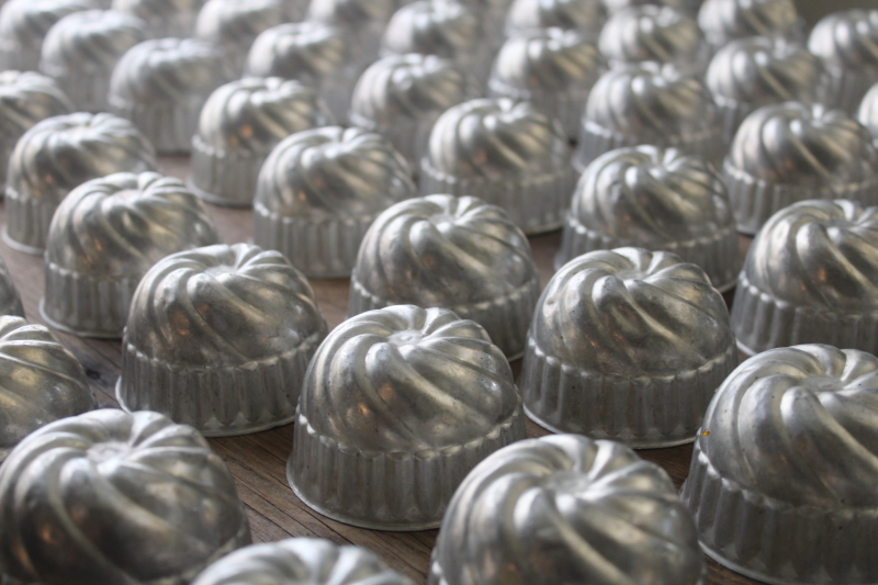 photo of 100 vintage aluminum jello molds, individual size fluted turks head baking tins molds  #5