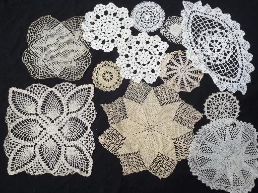 photo of 100+ vintage doilies, table covers and mats, old crochet lace doily lot #7