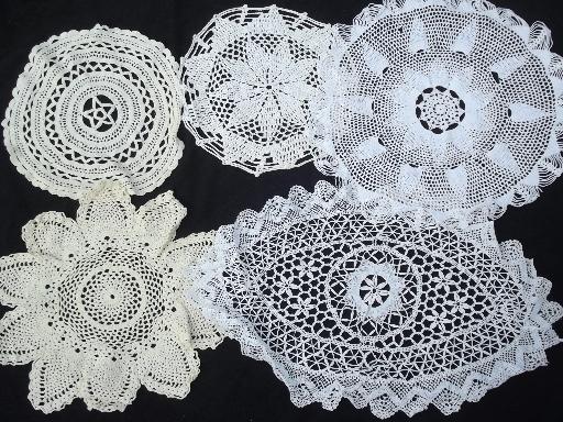 photo of 100+ vintage doilies, table covers and mats, old crochet lace doily lot #8