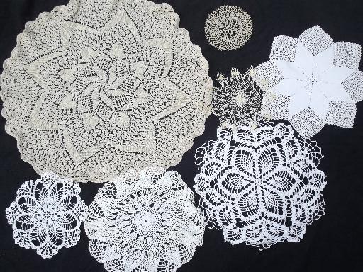 photo of 100+ vintage doilies, table covers and mats, old crochet lace doily lot #10