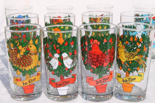 photo of 12 Days of Christmas Anchor Hocking set of drinking glasses, vintage holiday tableware #1