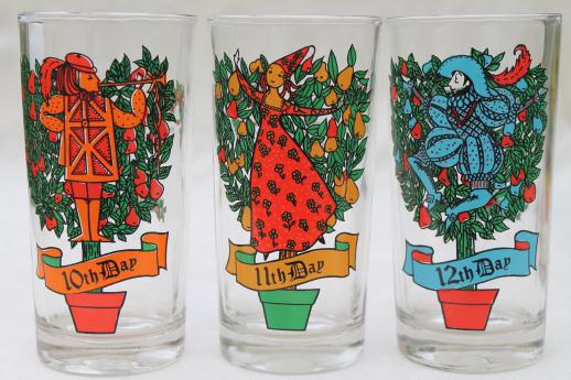 photo of 12 Days of Christmas drinking glasses set, vintage Anchor Hocking glassware #11
