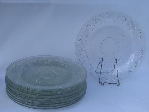 photo of 12 vintage bake sale cake platter / bakery display plates, daisy pattern glass #1