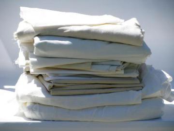 catalog photo of 15 POUNDS vintage fabric sewing material, all white and ivory