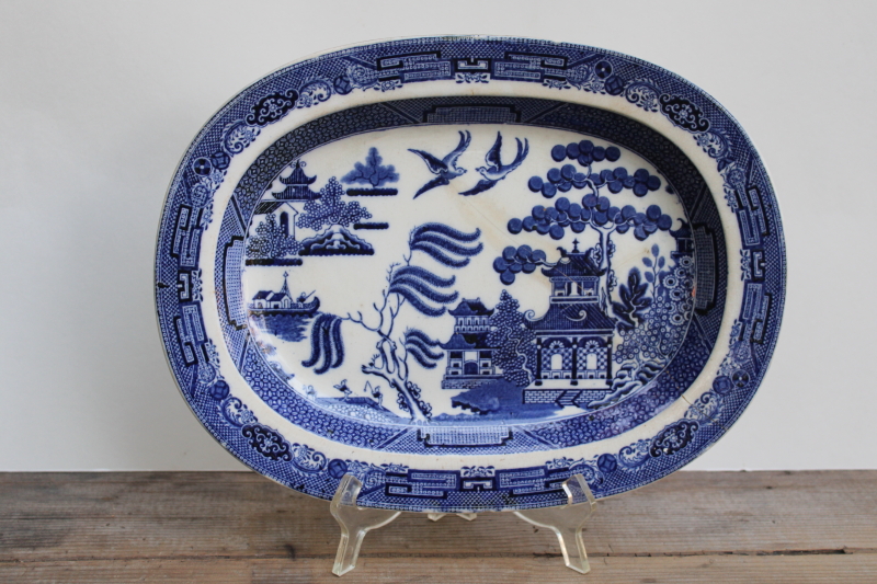 photo of 1800s antique Wedgwood blue Willow pattern platter or meat tray, large deep shape Victorian vintage #3