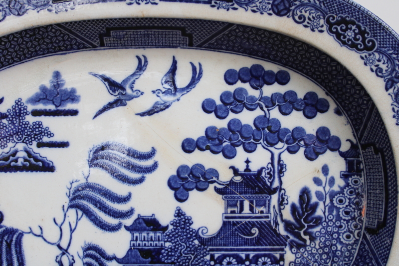 photo of 1800s antique Wedgwood blue Willow pattern platter or meat tray, large deep shape Victorian vintage #4