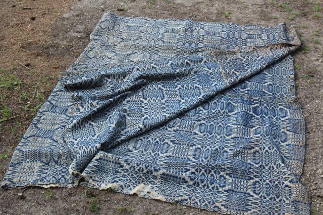 photo of 1800s vintage overshot woven wool coverlet, antique blue & white bedspread cutter fabric #5