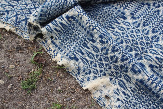 photo of 1800s vintage overshot woven wool coverlet, antique blue & white bedspread cutter fabric #6