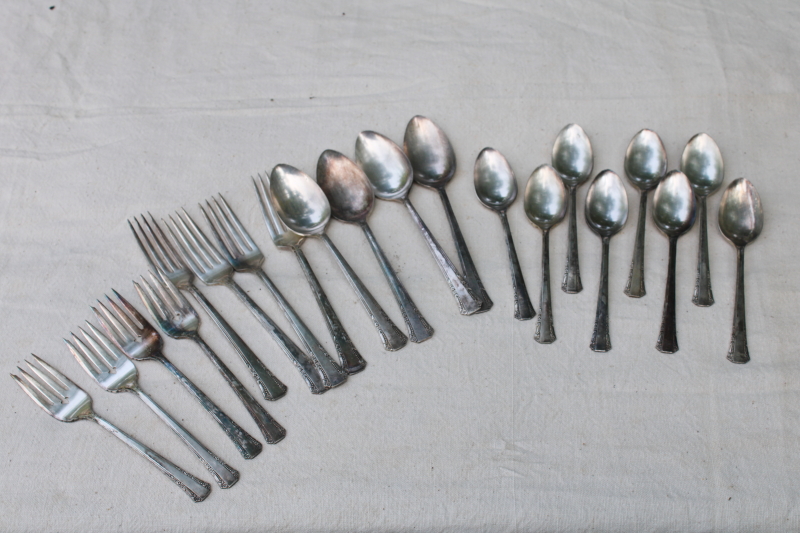 photo of 1881 Rogers Oneida Del Mar pattern 1930s 1940s vintage silver plate flatware set for four  #1