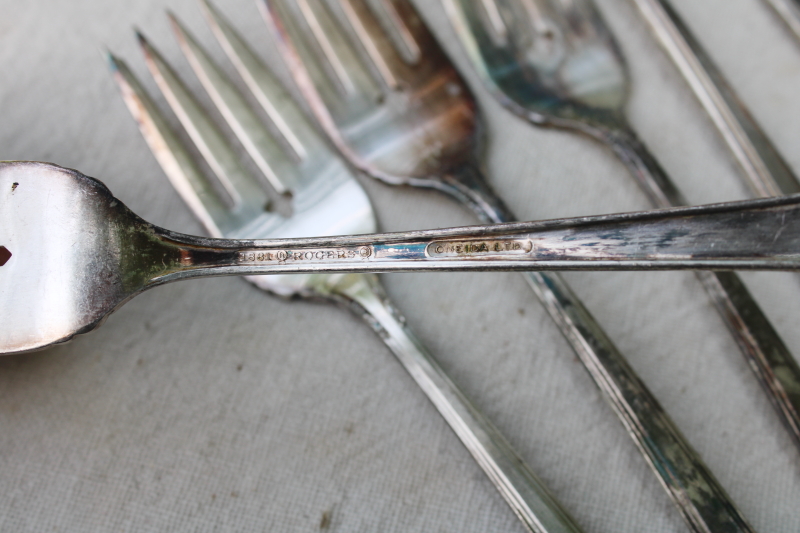 photo of 1881 Rogers Oneida Del Mar pattern 1930s 1940s vintage silver plate flatware set for four  #5