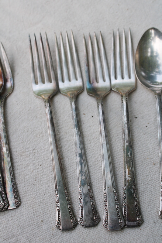 photo of 1881 Rogers Oneida Del Mar pattern 1930s 1940s vintage silver plate flatware set for four  #6