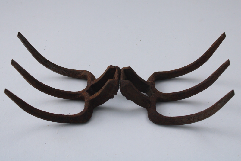 photo of 1890s patent date antigue cast iron claw hooks, vintage rake tool or farm equipment hardware rusty primitive #6