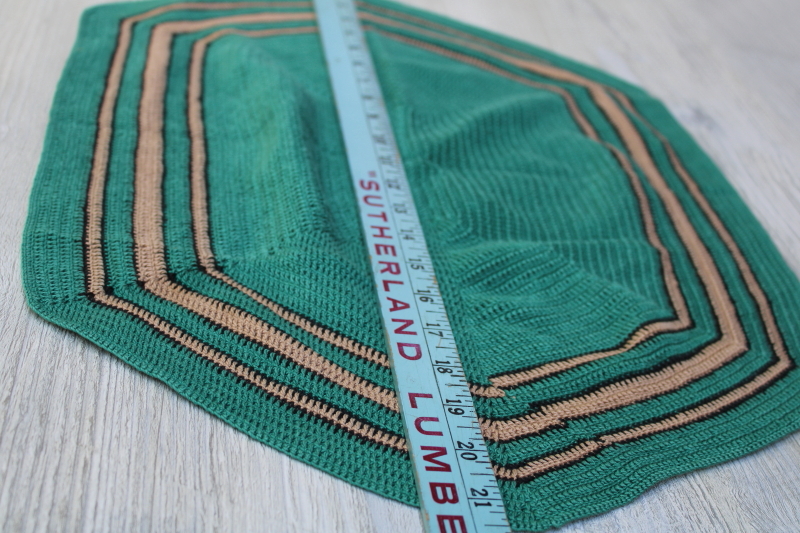 photo of 1920s 30s vintage crochet cotton table mat, art deco jade green & ecru tray cloth #2