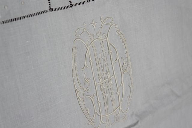 photo of 1920s 30s vintage fine pure linen sheets & pillowcases w/ crest monogram #9