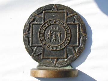 catalog photo of 1920s USWV bronze book end United Spanish War Veterans / Rough Riders