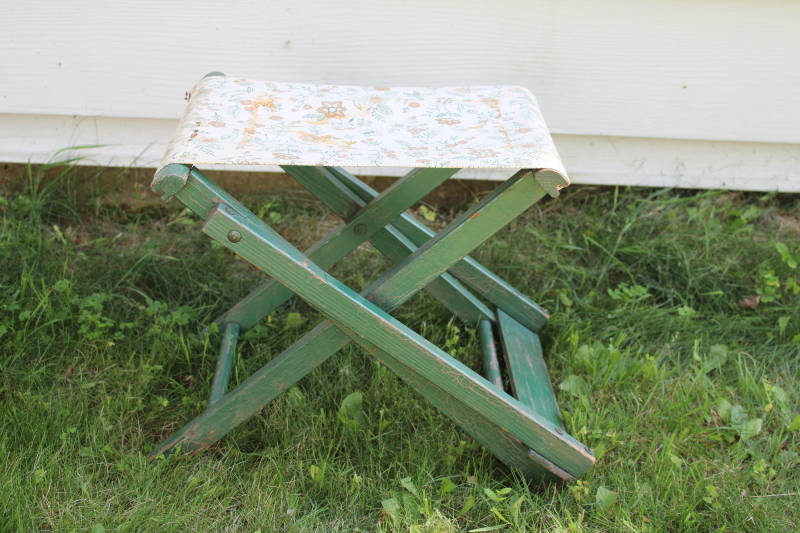 photo of 1920s or 30s vintage camp stool, green painted wood folding chair w/ flowered cloth seat  #4