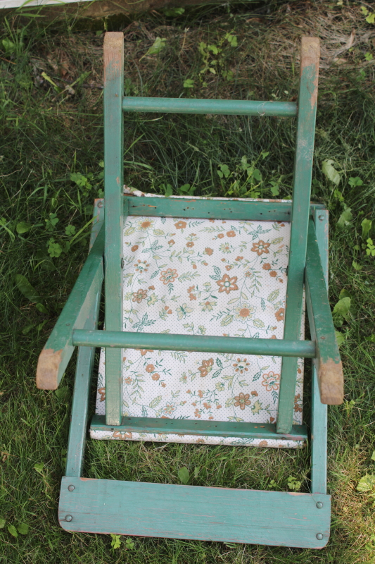 photo of 1920s or 30s vintage camp stool, green painted wood folding chair w/ flowered cloth seat  #7