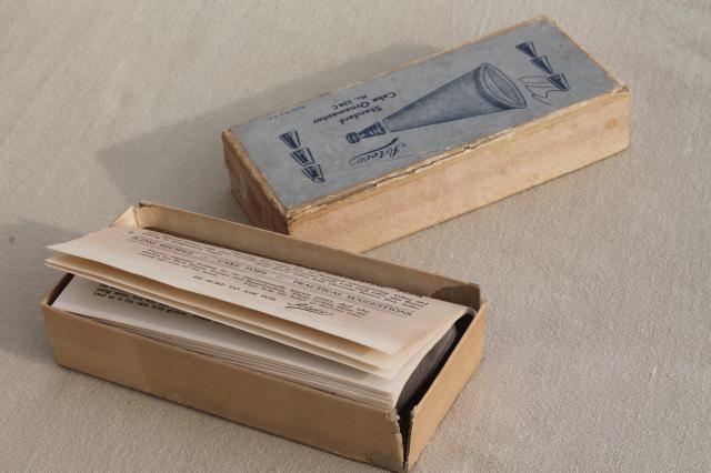 photo of 1920s vintage cake decorating set in original box, antique piping bag & cone tips #8