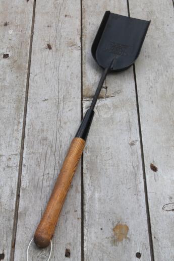 photo of 1920s vintage fire shovel or coal scoop, NeverBreak shovel w/ hickory handle #2