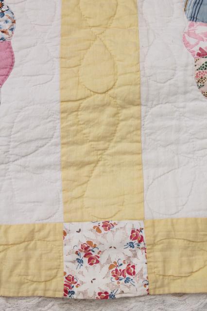 photo of 1930s 40s vintage Dresden plate quilt, hand stitched nice old cotton print fabric #4