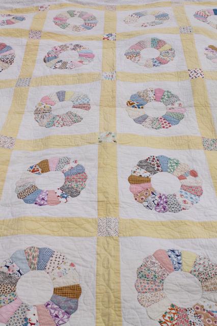 photo of 1930s 40s vintage Dresden plate quilt, hand stitched nice old cotton print fabric #9