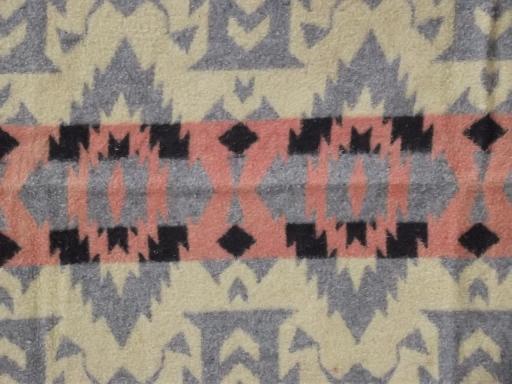 photo of 1930s 40s vintage Indian pattern cotton camp blanket w/ red wool fringe #4