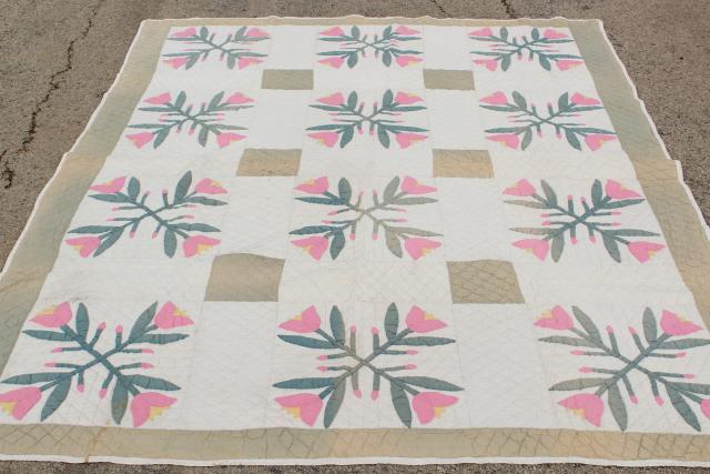 photo of 1930s 40s vintage flour sack feedsack cotton quilt, pink tulip applique #1