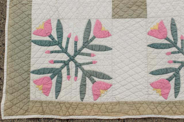 photo of 1930s 40s vintage flour sack feedsack cotton quilt, pink tulip applique #2