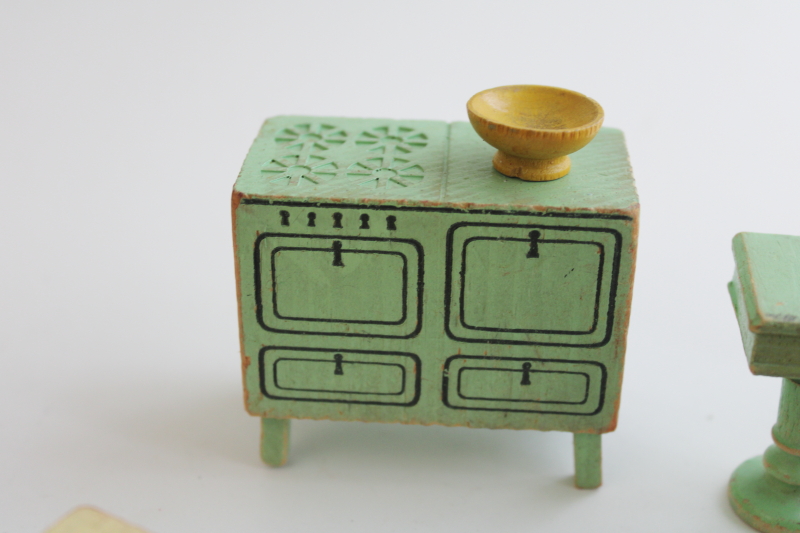 photo of 1930s 40s wood dollhouse furniture, Strombecker Kage painted wooden accessories  #11