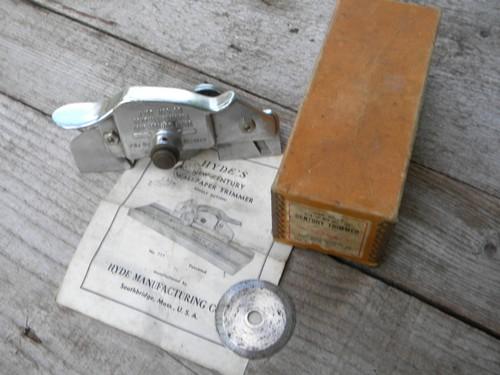 photo of 1930s Hyde New Century wallpaper trimmer w/original box and advertising #1