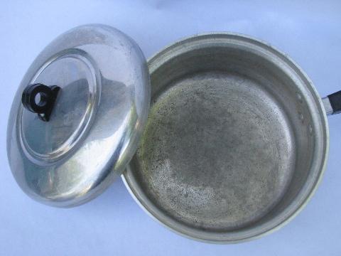 photo of 1930s deco vintage aluminum cookware, saute & sauce pans w/lids #5