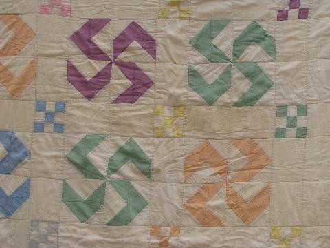 photo of 1930s pinwheel quilt, primitive vintage cotton flour sack fabric patchwork #2