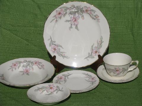 photo of 1930s vintage Crown pottery pretty pink floral china dishes, set for 6 #4