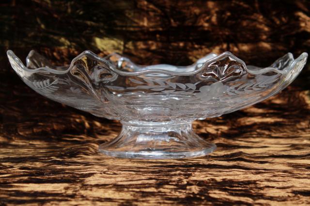 photo of 1930s vintage Duchess fleur de lis Indiana glass, huge old footed glass bowl w/ etched flowers #2