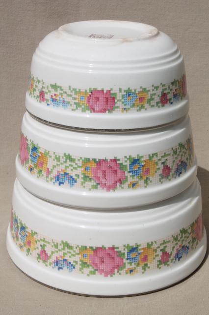 photo of 1930s vintage Harker HotOven pottery nesting mixing bowls, petit point flowers pattern #7