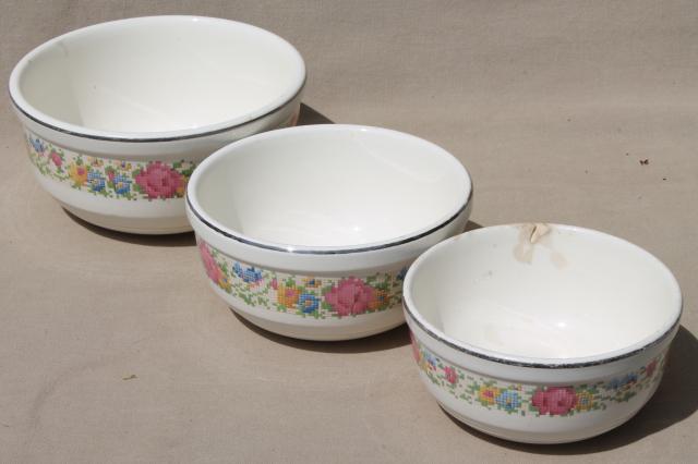 photo of 1930s vintage Harker HotOven pottery nesting mixing bowls, petit point flowers pattern #18