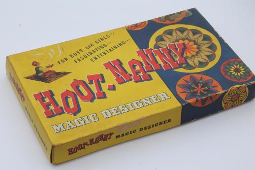 photo of 1930s vintage Hoot Nanny Magic Designer spirograph style drawing set toy #7