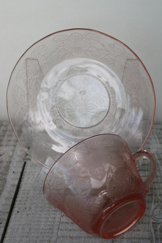 photo of 1930s vintage Macbeth Evans dogwood pattern pink depression glass tea cups & saucers #2