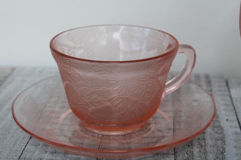 photo of 1930s vintage Macbeth Evans dogwood pattern pink depression glass tea cups & saucers #3