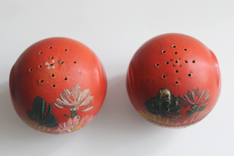 photo of 1930s vintage Ransburg pottery salt & pepper shakers, big round S&P w/ hand painted flowers  #2