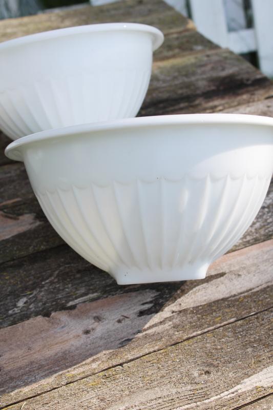 photo of 1930s vintage Vitrock milk glass white depression glass nesting mixing bowls set #5