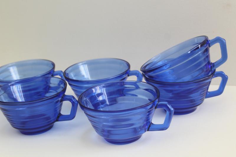 photo of 1930s vintage blue depression glass cups, large teacups Hazel Atlas Moderntone #2